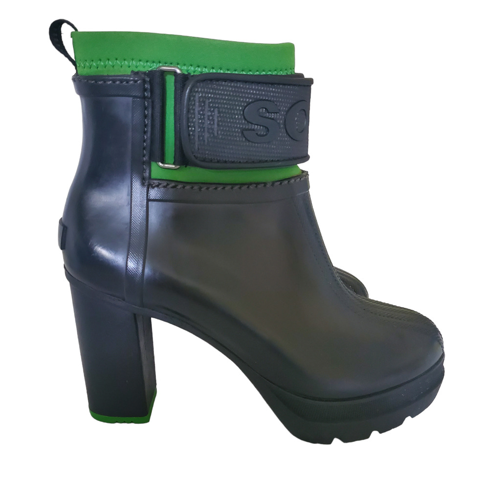 SOREL Womens 8 Platform Chelsea Boots Black Rubberized Scuba Water Repellent